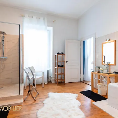 Le Premium - Parking Center *